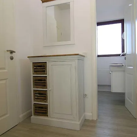 Haus Schossler 1 *